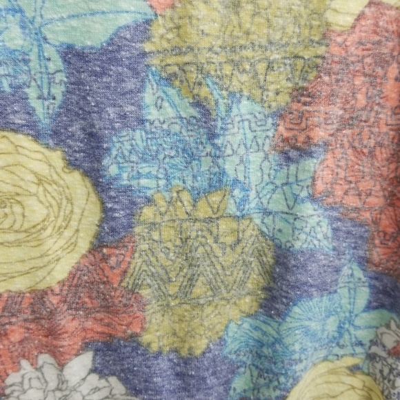 BNWT Classic Tee tops - Picture 2 of 3